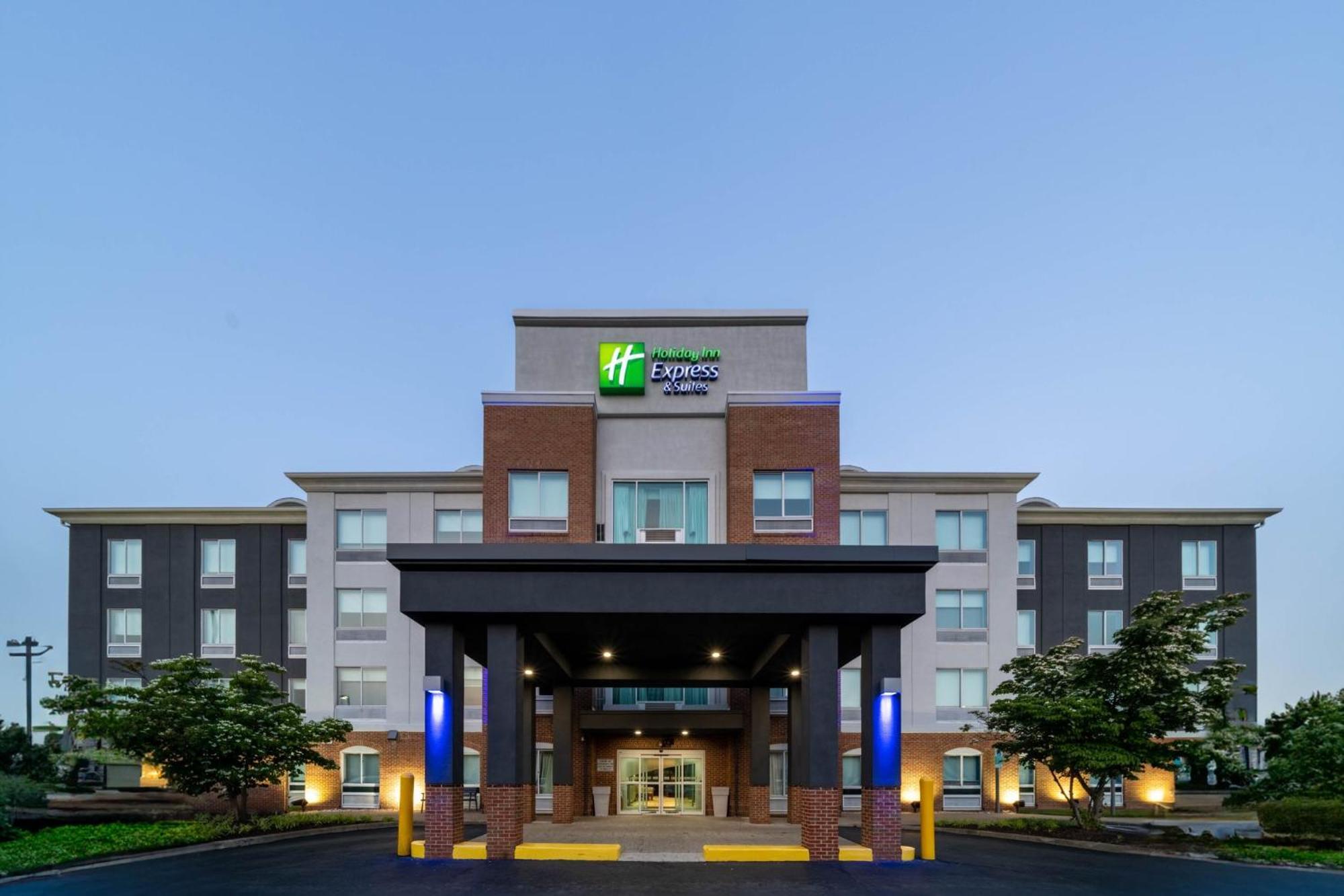 Holiday Inn Express Hotel & Suites Woodbridge By Ihg Εξωτερικό φωτογραφία